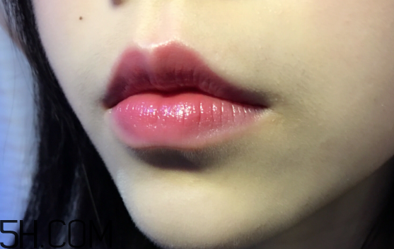 雅詩蘭黛和迪奧口紅哪個好用？雅詩蘭黛傾慕420口紅怎么樣？