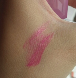 輕唇膏是口紅嗎？輕唇膏和口紅的區(qū)別