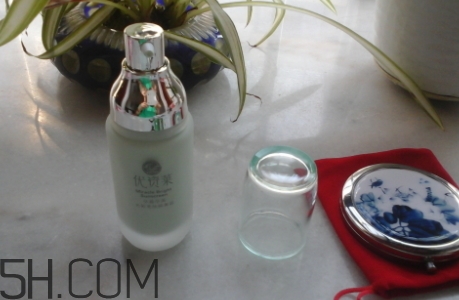 優(yōu)資萊化妝品好用嗎？?jī)?yōu)資萊化妝品含激素嗎？