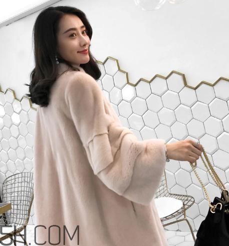 水貂絨大衣可以水洗嗎？水貂絨能用洗衣機洗嗎？