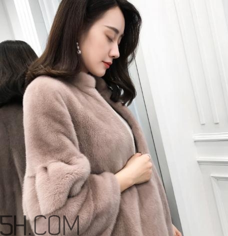 水貂絨大衣可以水洗嗎？水貂絨能用洗衣機洗嗎？