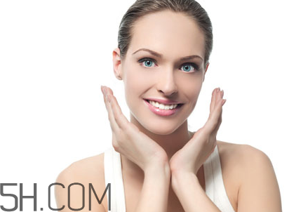 粉餅怎么用才正確？粉餅在哪個(gè)步驟使用？