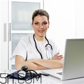 老花眼是什么癥狀？老花眼是白內(nèi)障嗎？