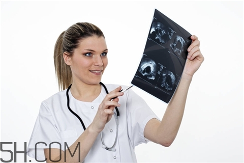 老花眼要配眼鏡嗎？老花眼要驗(yàn)光嗎？