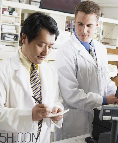 前列腺液多是什么原因？前列腺液過多什么危害？