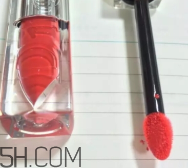 ?番茄紅口紅適合黃皮嗎？番茄紅口紅顯白嗎？