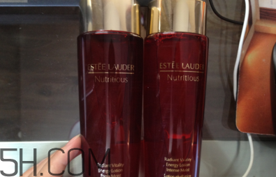 雅詩(shī)蘭黛紅石榴系列哪個(gè)好？雅詩(shī)蘭黛紅石榴水真假對(duì)比圖