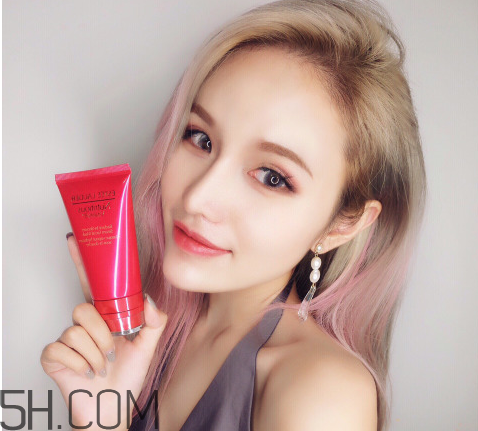 雅詩蘭黛紅石榴日霜和晚霜哪個好？雅詩蘭黛紅石榴泡澡面膜好用嗎？