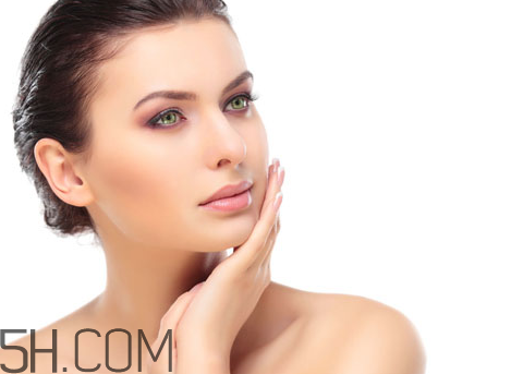 粉餅怎么用才正確？粉餅在哪個(gè)步驟使用？