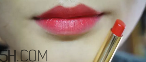 mistine羽翼口紅哪個(gè)色最火？mistine口紅在泰國(guó)賣多少錢？