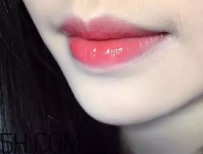 番茄紅是草莓紅嗎？番茄紅和草莓紅口紅區(qū)別