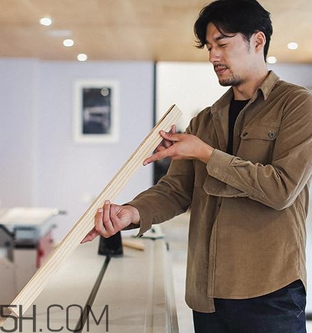 燈芯絨面料會(huì)掉色嗎？燈芯絨怎么洗不掉色？