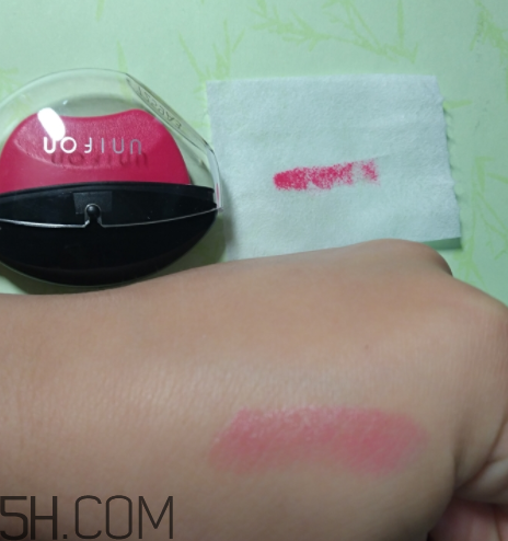 御泥坊一吻定情咬唇膏怎么樣_試色圖 御泥坊一吻定情咬唇膏怎么樣_試色圖