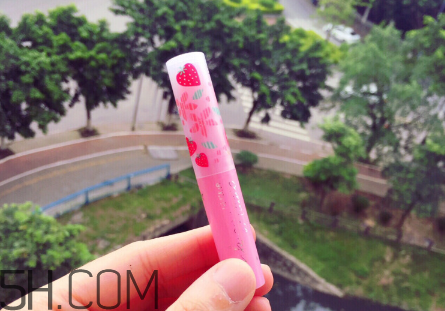 mistine變色草莓唇膏好用嗎？mistine變色草莓唇膏多少錢？