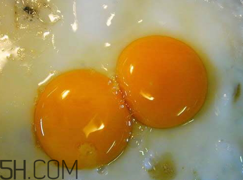 蛋黃變綠可以吃嗎 蛋黃變綠是什么原因 蛋黃變綠可以吃嗎 蛋黃變綠是什么原因