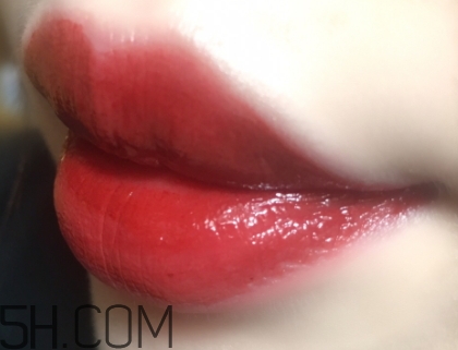 ysl黑管唇釉416適合黃皮嗎？ysl黑管鏡面唇釉416顯白嗎