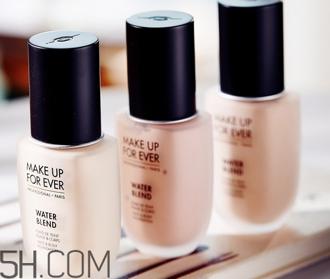 muf水粉霜和露華濃粉底液哪個(gè)好_評測對比 muf水粉霜和露華濃粉底液哪個(gè)好_評測對比