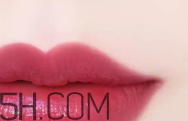 伊蒂之屋瓷光金管口紅怎么樣？愛麗小屋金管口紅好看嗎