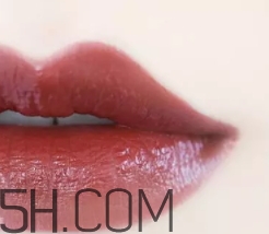 伊蒂之屋瓷光金管口紅怎么樣？愛麗小屋金管口紅好看嗎