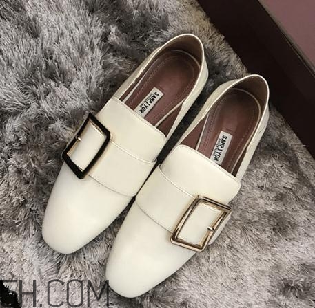 樂福鞋買大還是買?。繕犯Ｐ瑫酱┰酱髥?？