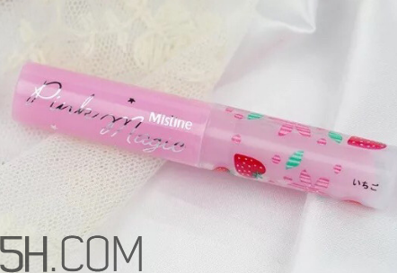 mistine草莓唇膏要不要卸妝？mistine草莓變色唇膏原理