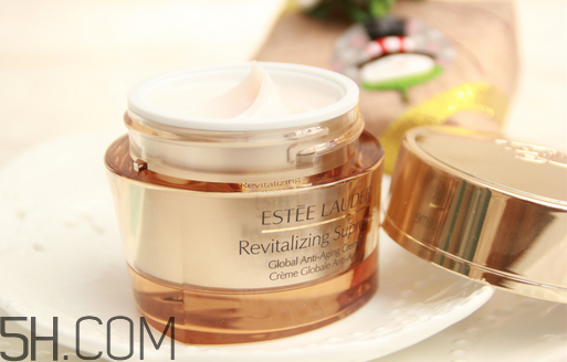 雅詩蘭黛多效智妍面霜專柜價(jià)格 雅詩蘭黛多效智妍面霜和精華霜的區(qū)別