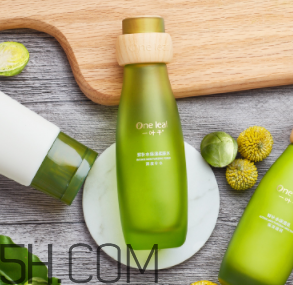 一葉子鮮補水柔膚水怎么樣？一葉子鮮補水柔膚水好用嗎？