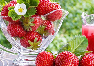 草莓紅口紅是什么顏色？草莓紅口紅效果圖