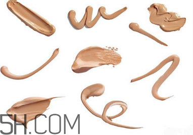 秋冬適合氣墊還是粉底？用氣墊bb霜前用什么？