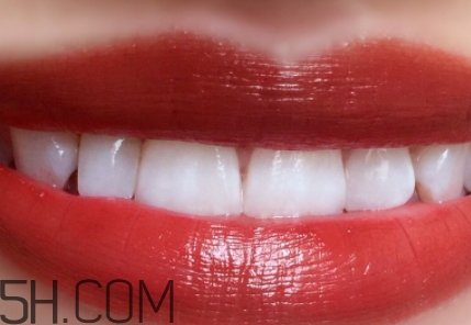 迪奧740和紀(jì)梵希禁忌之吻n11像嗎？迪奧740和紀(jì)梵希n11對(duì)比