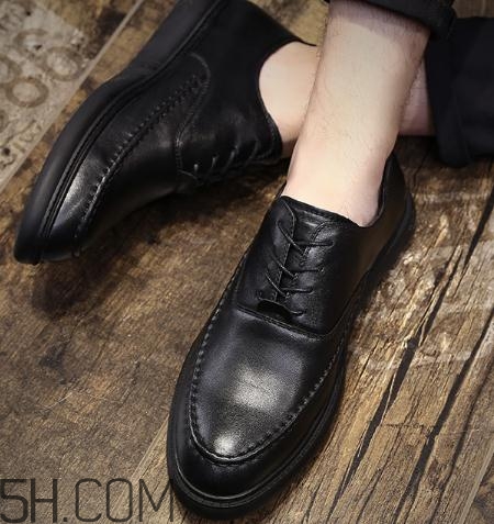 牛皮鞋子臟了怎么清洗？牛皮鞋子怎么清洗表面？