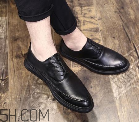 牛皮鞋子臟了怎么清洗？牛皮鞋子怎么清洗表面？