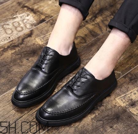 牛皮鞋子臟了怎么清洗？牛皮鞋子怎么清洗表面？