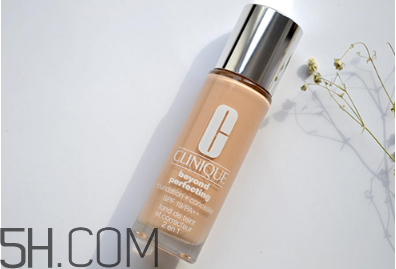 怎樣涂粉底能減少傷害？粉底液的用量