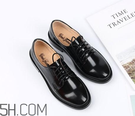 牛皮鞋子發(fā)霉怎么清洗？牛皮鞋子變黃怎么清洗？