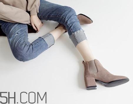 磨砂鞋子可以用水洗嗎？磨砂皮鞋用水洗會(huì)怎樣？