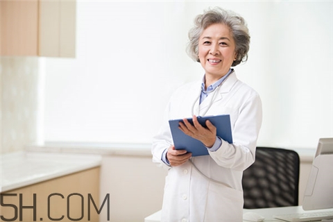 骨折多久可以走路？骨折多長時(shí)間可以下床活動(dòng)？