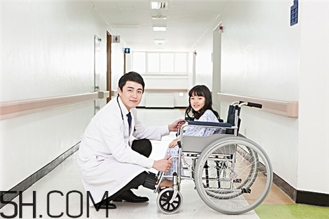 骨折用什么藥恢復快？骨折用什么中藥敷效果最好？