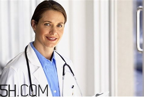 骨折用紅外線烤燈嗎？骨折做什么手術？