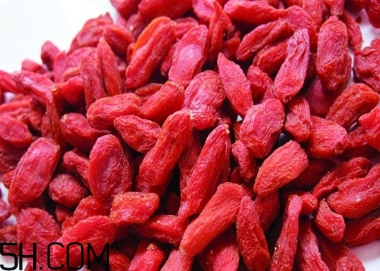 枸杞的功效是什么？枸杞怎么吃才最補(bǔ)腎？