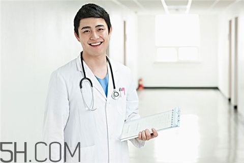 骨折做牽引疼嗎？骨折做牽引怎么回事？