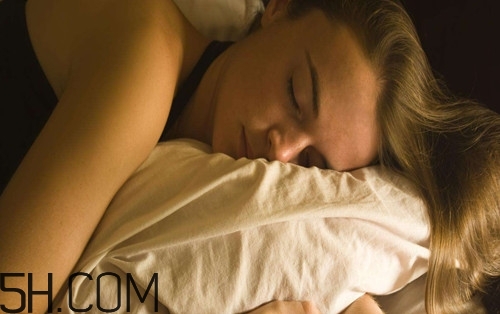 整晚睡不著怎么辦？如何快速進(jìn)入睡眠狀態(tài)？