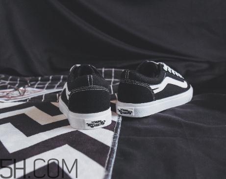 板鞋可以用來(lái)跑步嗎？板鞋可以打籃球嗎？