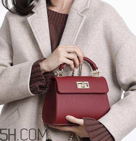 牛皮包包發(fā)霉怎么清洗？牛皮包包味道很大怎么辦？