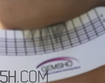 瑜尊睫毛增長液好用嗎？瑜尊睫毛增長液和水草花木哪個好