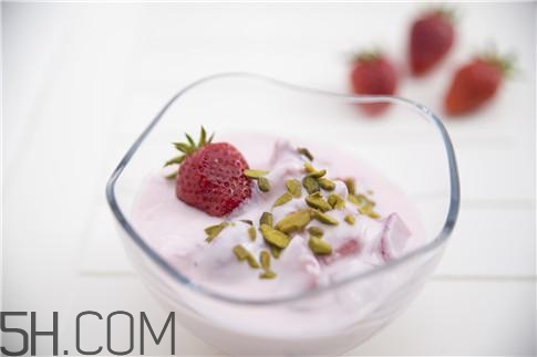 什么樣的人比較適合喝酸奶？酸奶喝多了會上火嗎？