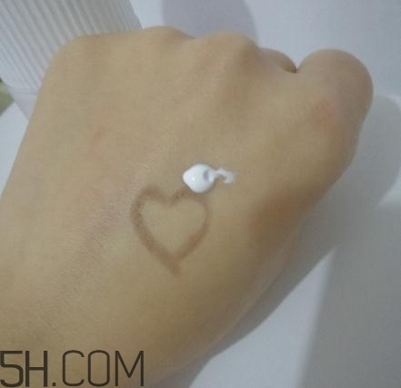 春紀素顏乳怎么用？春紀素顏乳使用方法