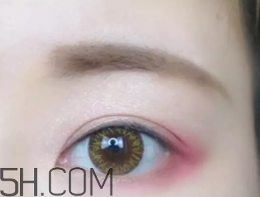 草莓紅口紅適合黃皮嗎？草莓紅口紅顯白嗎？