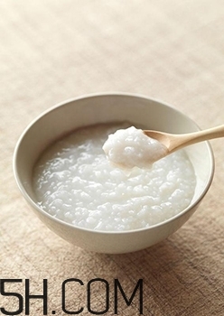 冬季老年人如何養(yǎng)生？老年人養(yǎng)生的注意事項(xiàng)是什么？