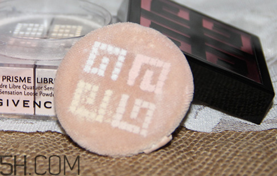 紀梵希是哪個國家的品牌？紀梵希四宮格散粉使用測評